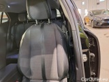  Peugeot  2008 PEUGEOT  / 2019 / 5P / CROSSOVER BLUEHDI 130 EAT8 ALLURE S/S AUT. #11