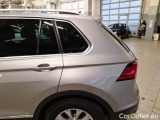  Volkswagen  Tiguan VOLKSWAGEN  / 2016 / 5P / SUV 2.0 TDI SCR 110KW BUSINESS BMT DSG #48