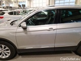  Volkswagen  Tiguan VOLKSWAGEN  / 2016 / 5P / SUV 2.0 TDI SCR 110KW BUSINESS BMT DSG #54