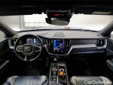  Volvo  XC60 VOLVO  / 2017 / 5P / SUV D4 GEARTR. R-DESIGN #3