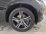  Volvo  XC60 VOLVO  / 2017 / 5P / SUV D4 GEARTR. R-DESIGN #17