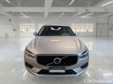  Volvo  XC60 VOLVO  / 2017 / 5P / SUV D4 GEARTR. MOMENTUM PRO #6