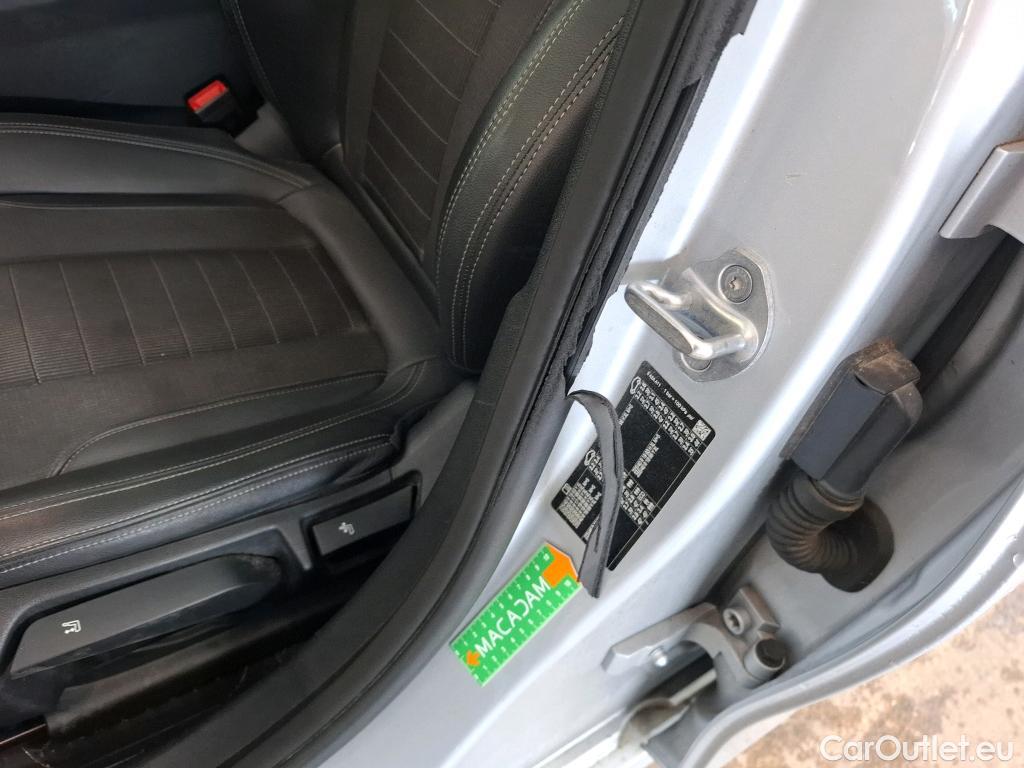  Bmw  Serie 3 Série 3 Touring 318 d Lounge 2.0 150CV BVA8 E6d #9