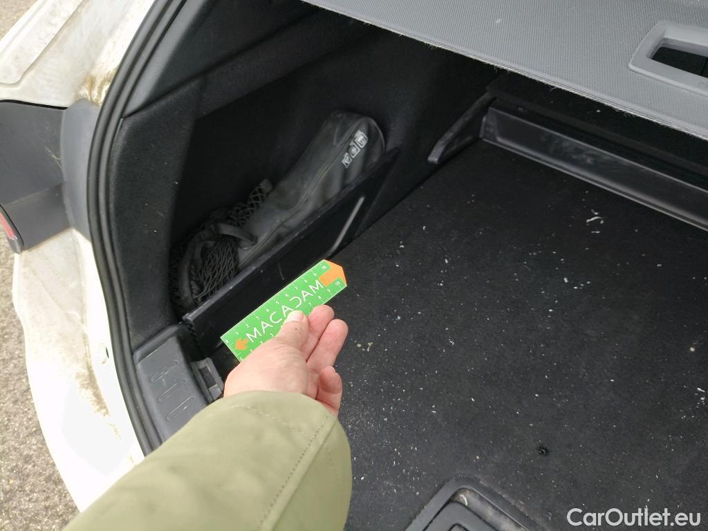  Toyota  Corolla TOYOTA  Touring Sports / 2018 / 5P / Break Hybride 122h Dynamic Business Beyond Zer #53