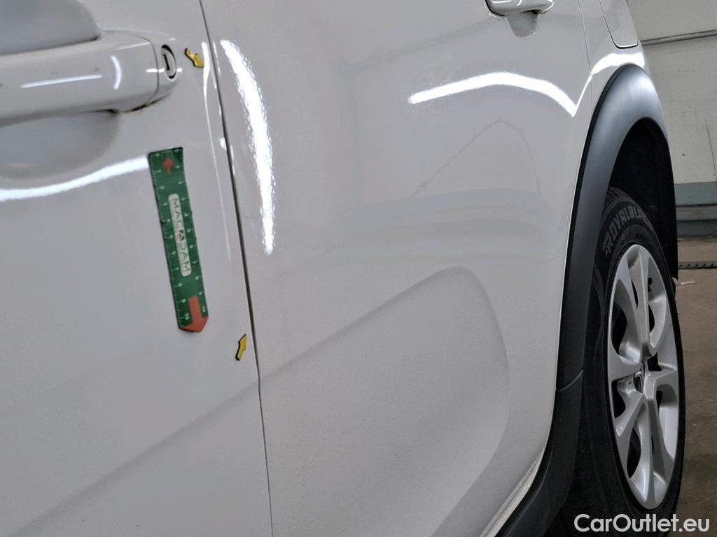  Citroen  C3  Société Feel 1.5 BlueHDI 100CV BVM6 E6dT #2