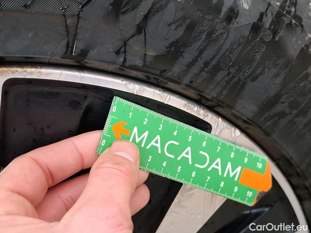  Mercedes  A-Klasse MERCEDES-BENZ Classe A Compact  2018 5P  Berline A 250 e Business Line 8GDCT #35