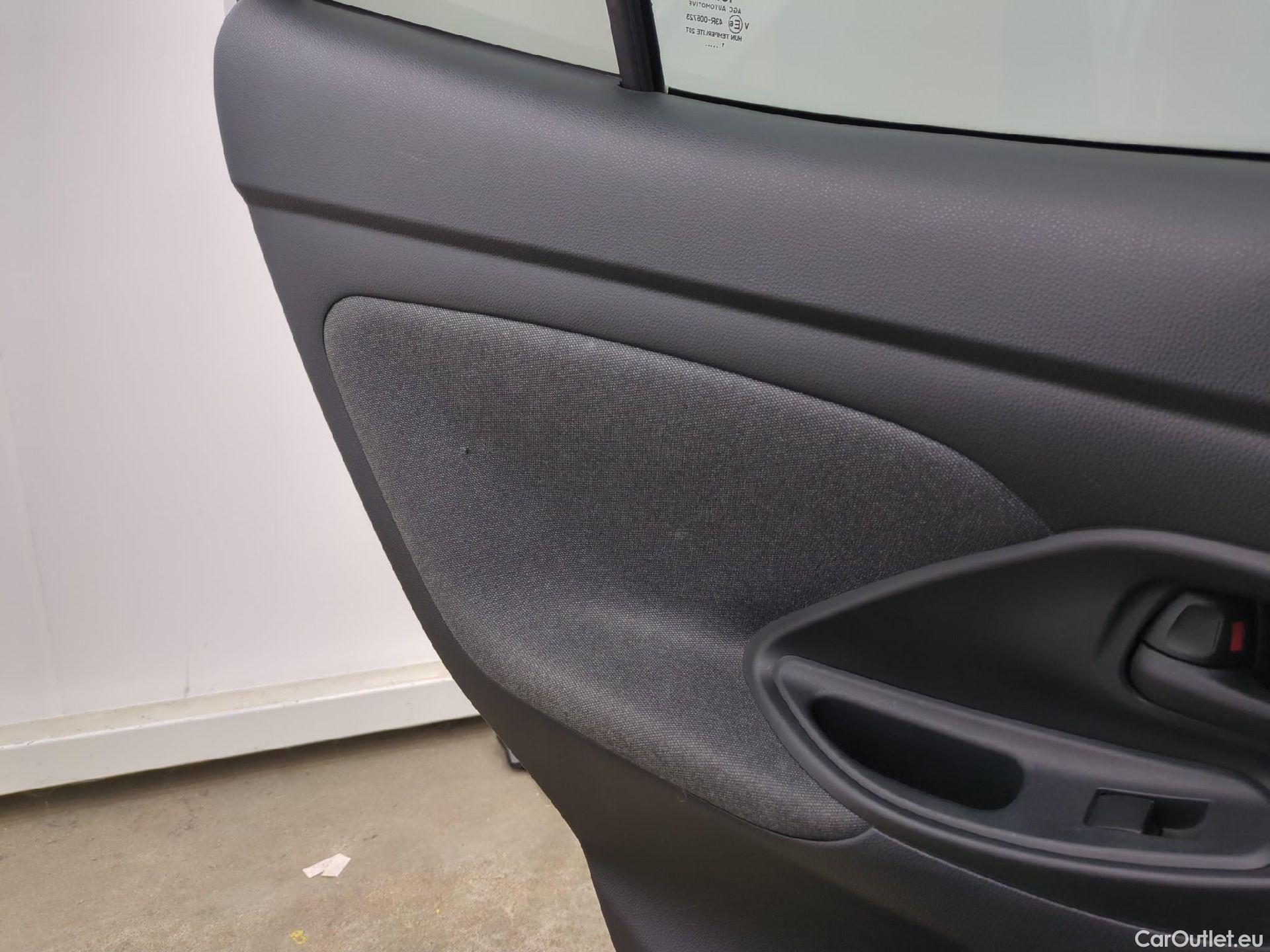  Toyota  Yaris Cross TOYOTA  Hybride / 2021 / 5P / SUV 1.5 HYBRID 116H DESIGN AWD AUTO #7