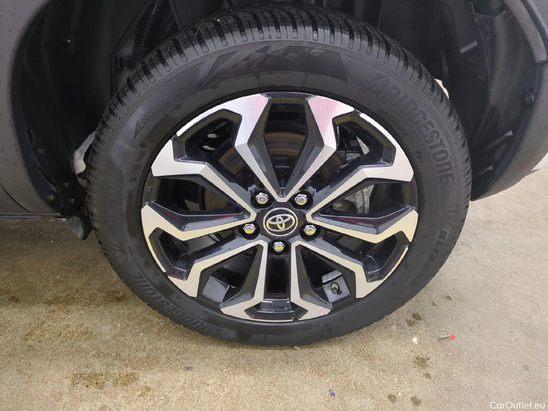  Toyota  Yaris Cross TOYOTA  Hybride / 2021 / 5P / SUV 1.5 HYBRID 116H DESIGN AWD AUTO #10