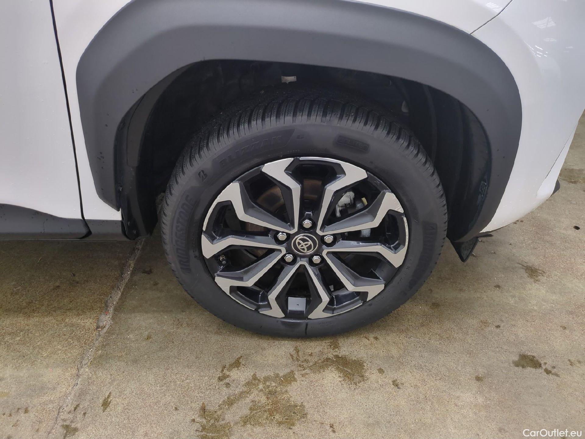  Toyota  Yaris Cross TOYOTA  Hybride / 2021 / 5P / SUV 1.5 HYBRID 116H DESIGN AWD AUTO #14