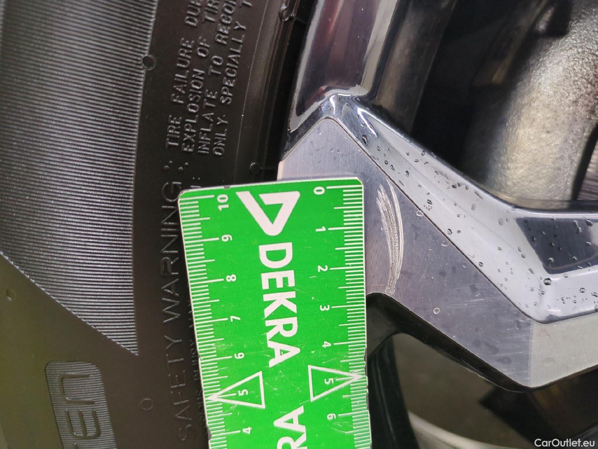  Toyota  Yaris Cross TOYOTA  Hybride / 2021 / 5P / SUV 1.5 HYBRID 116H DESIGN AWD AUTO #3