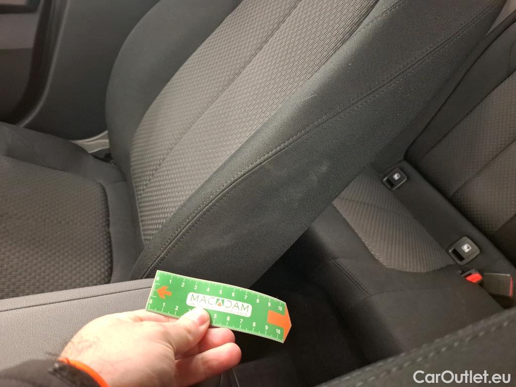  Bmw  Serie 1 BMW Série 1 / 2019 / 5P / Berline 116i DKG7 Business Design #4