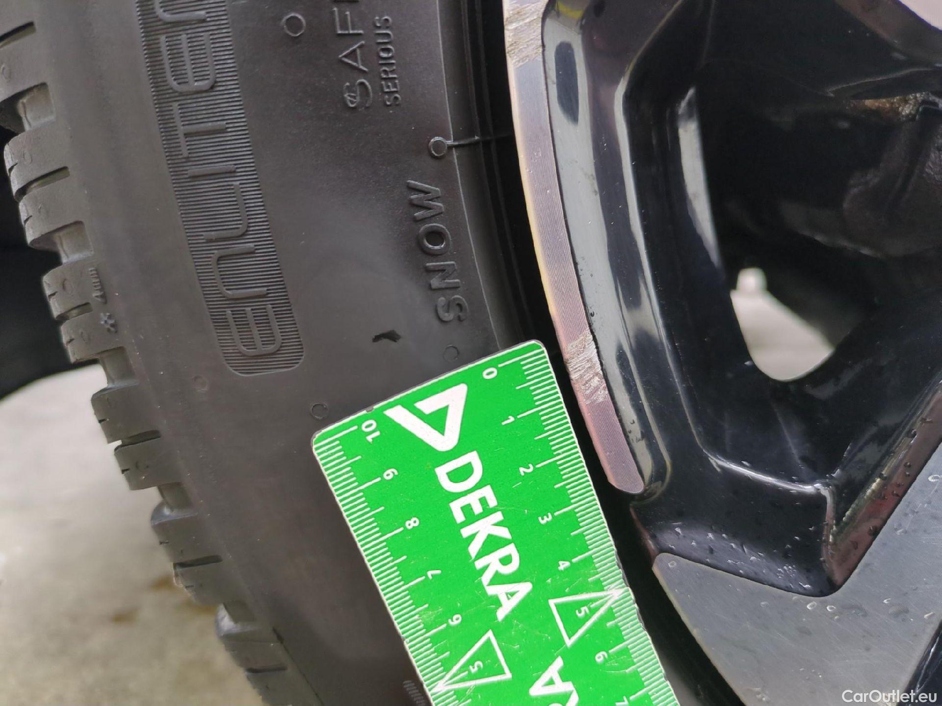  Toyota  Yaris Cross TOYOTA  Hybride / 2021 / 5P / SUV 1.5 HYBRID 116H DESIGN AWD AUTO #5