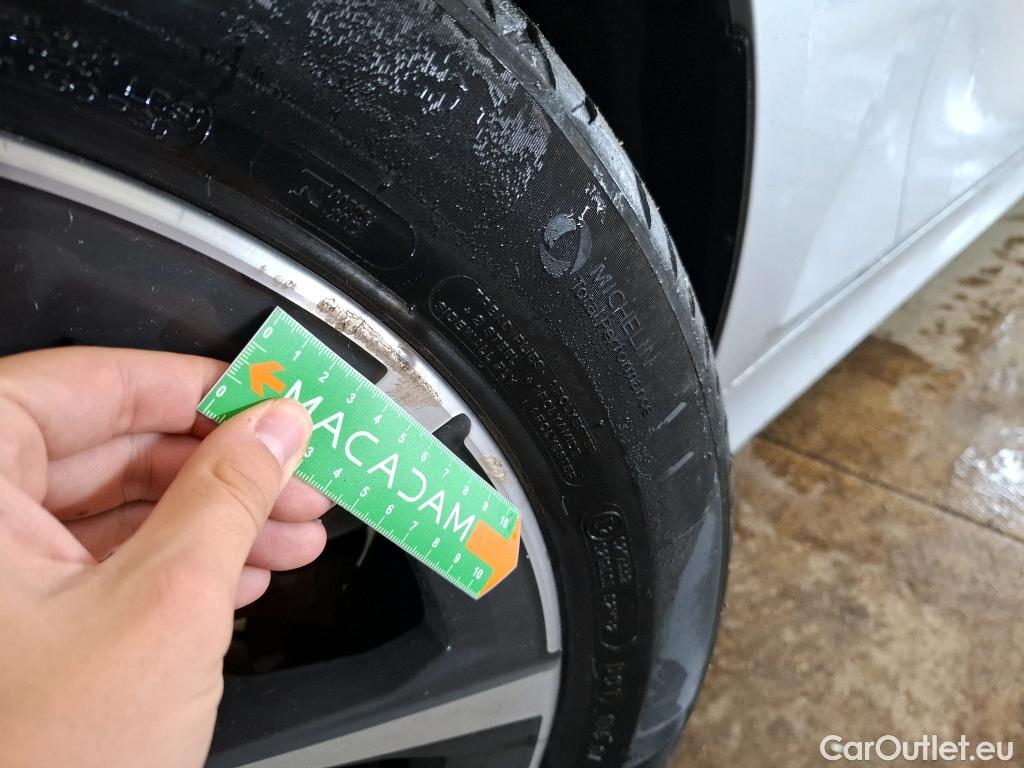  Bmw  Serie 3 Série 3 Touring 318 d Lounge 2.0 150CV BVA8 E6d #21