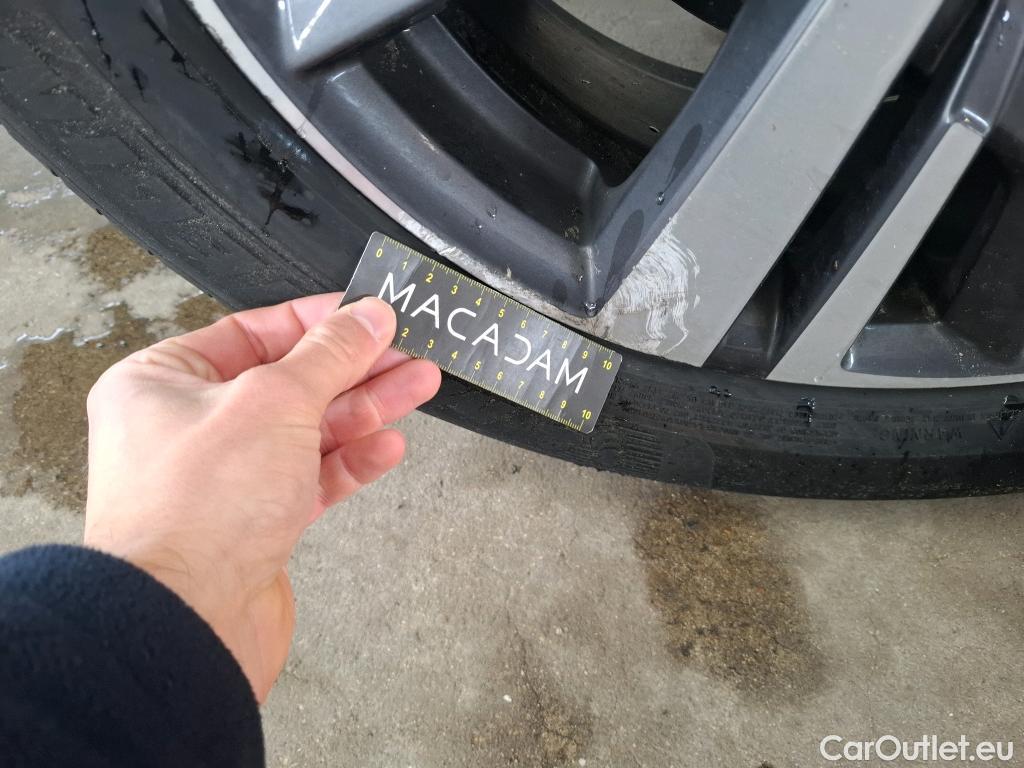  Peugeot  3008  Allure Pack 1.5 HDi 130CV BVA8 E6d #26