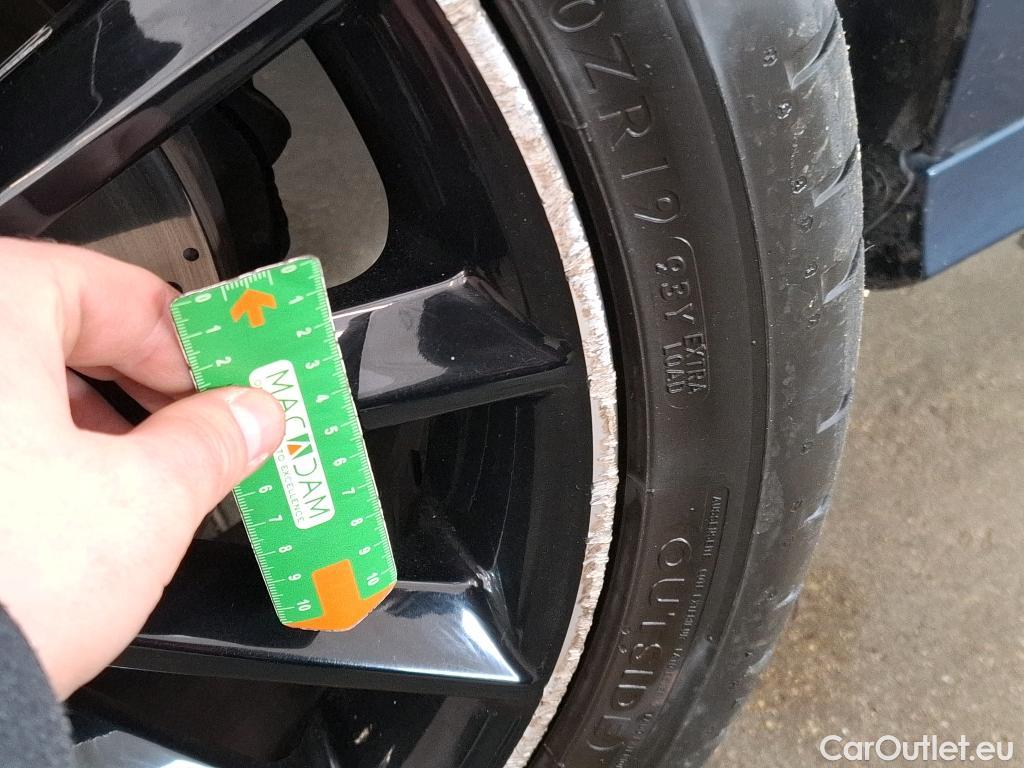  Mercedes  A-Klasse MERCEDES-BENZ Classe A Compact / 2018 / 5P / Berline A 250 e AMG Line 8G-DCT #46