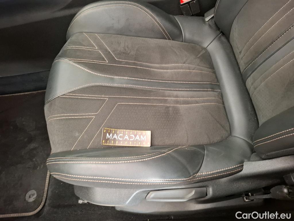  Peugeot  5008  GT Line 1.5 HDi 130CV BVA8 7 Sieges E6dT #10