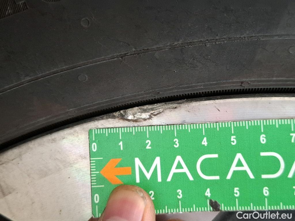  Mercedes  GLC MERCEDES-BENZ  / 2022 / 5P / SUV  300 e Business Line 4MATIC #16