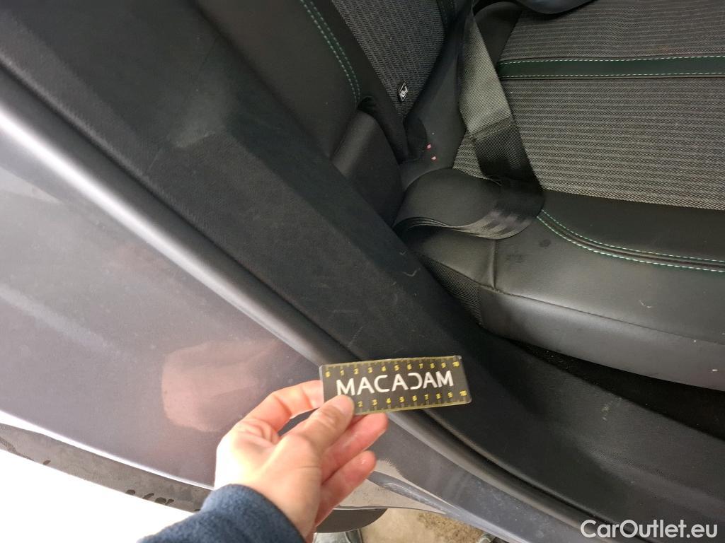  Peugeot  3008  Allure Pack 1.5 HDi 130CV BVA8 E6d #29