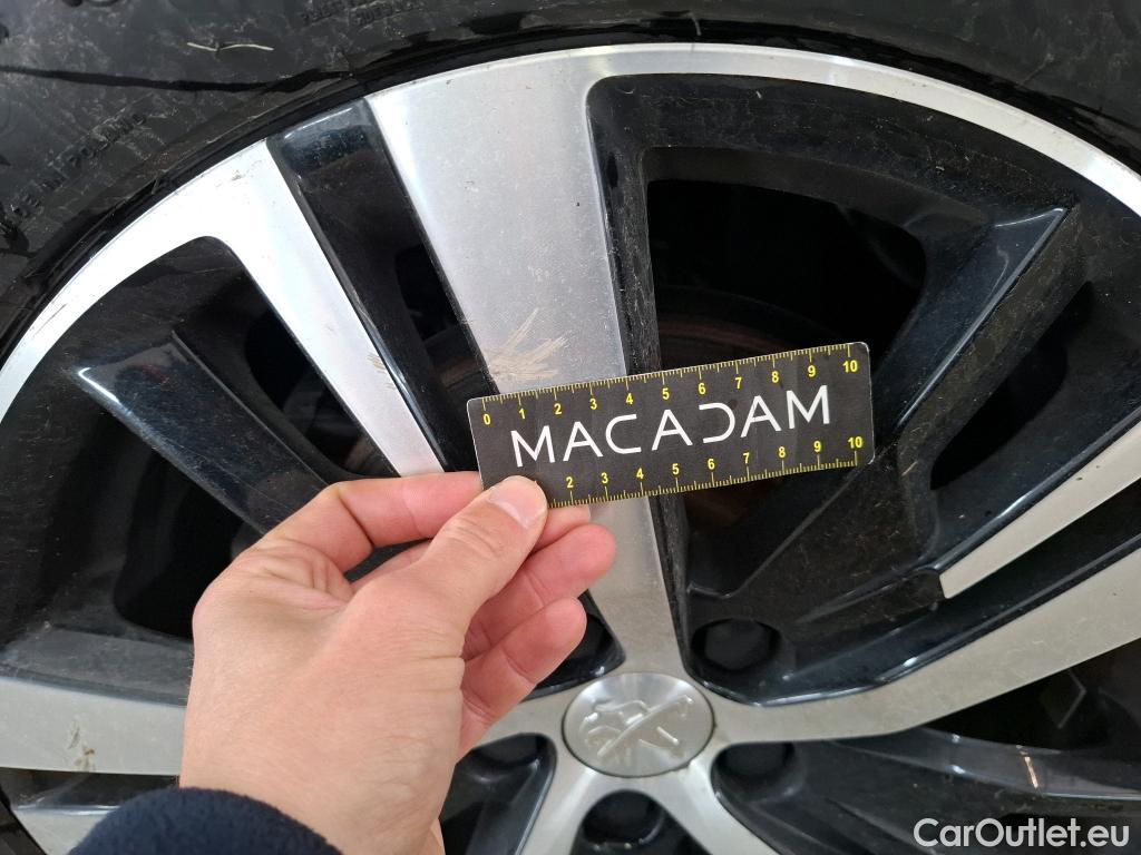  Peugeot  5008  GT Line 1.5 HDi 130CV BVA8 7 Sieges E6dT #35