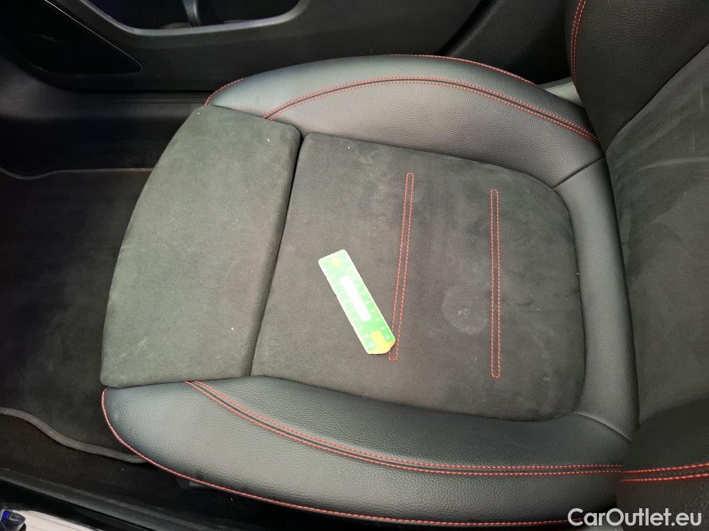  Mercedes  A-Klasse MERCEDES-BENZ Classe A Compact / 2018 / 5P / Berline A 250 e AMG Line 8G-DCT #61