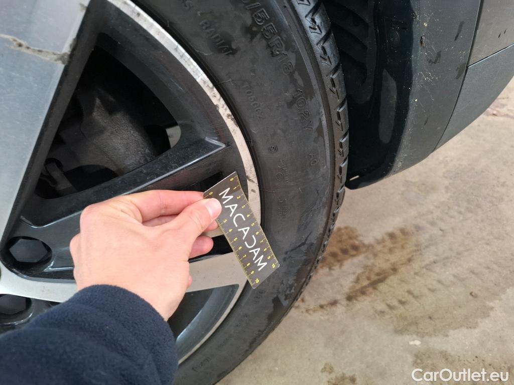  Peugeot  5008  GT Line 1.5 HDi 130CV BVA8 7 Sieges E6dT #56