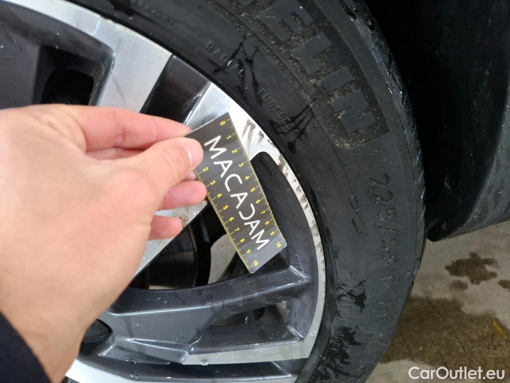  Peugeot  3008  Allure Pack 1.5 HDi 130CV BVA8 E6d #28