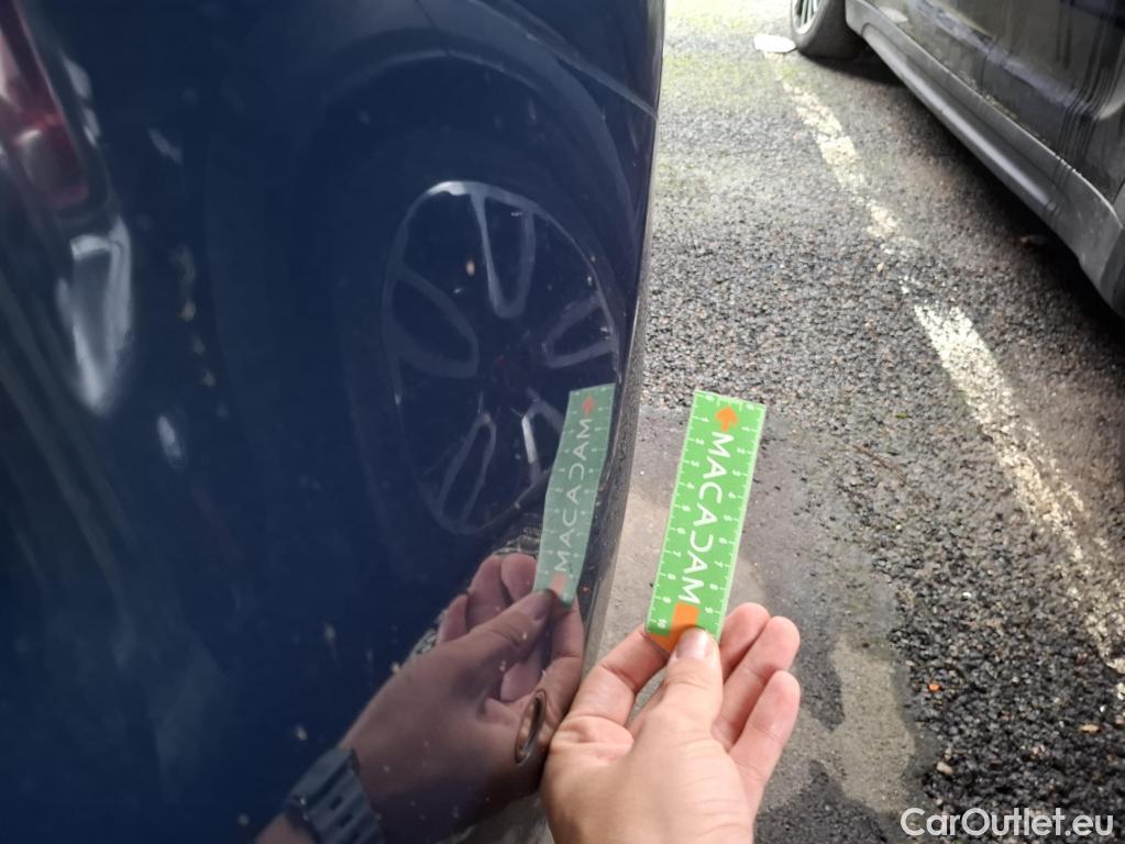  Mercedes  A-Klasse MERCEDES-BENZ Classe A Compact / 2018 / 5P / Berline A 250 e AMG Line 8G-DCT #19