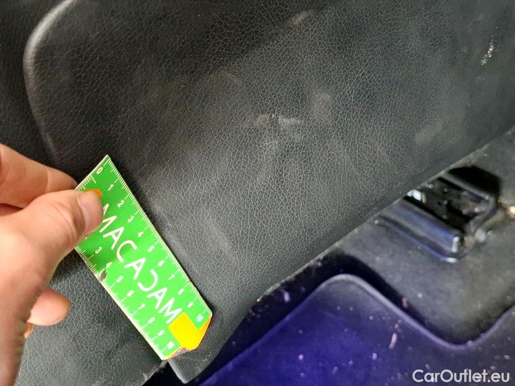  Mercedes  GLC MERCEDES-BENZ  / 2022 / 5P / SUV  300 e Business Line 4MATIC #10