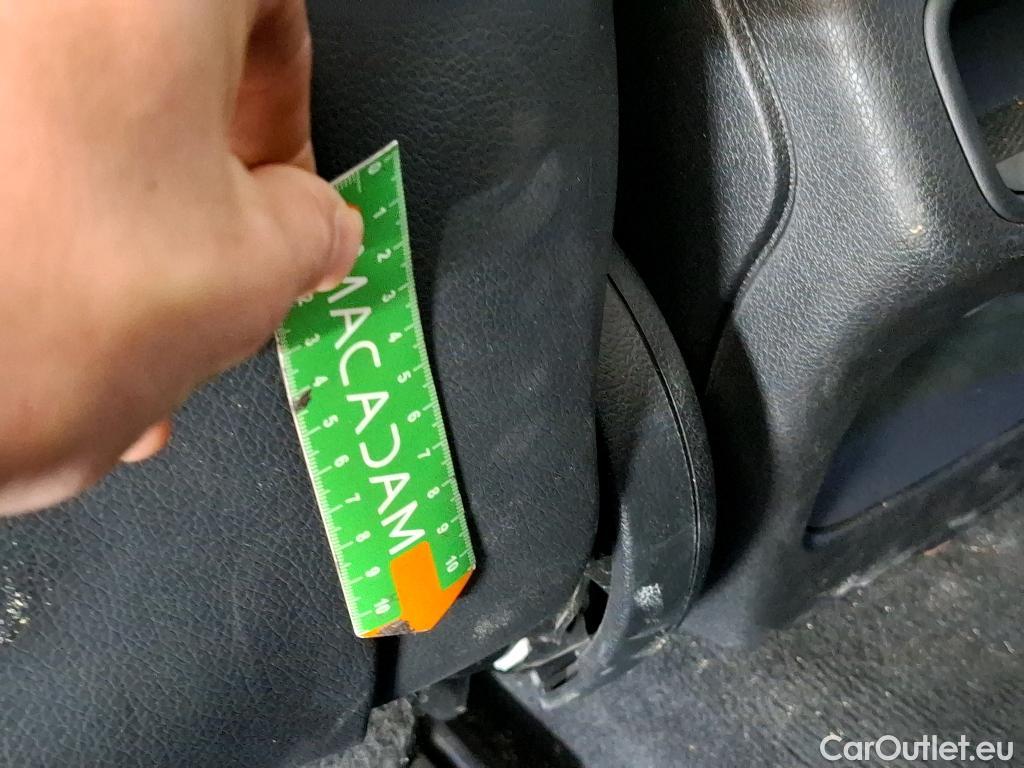  Mercedes  GLC MERCEDES-BENZ  / 2022 / 5P / SUV  300 e Business Line 4MATIC #11