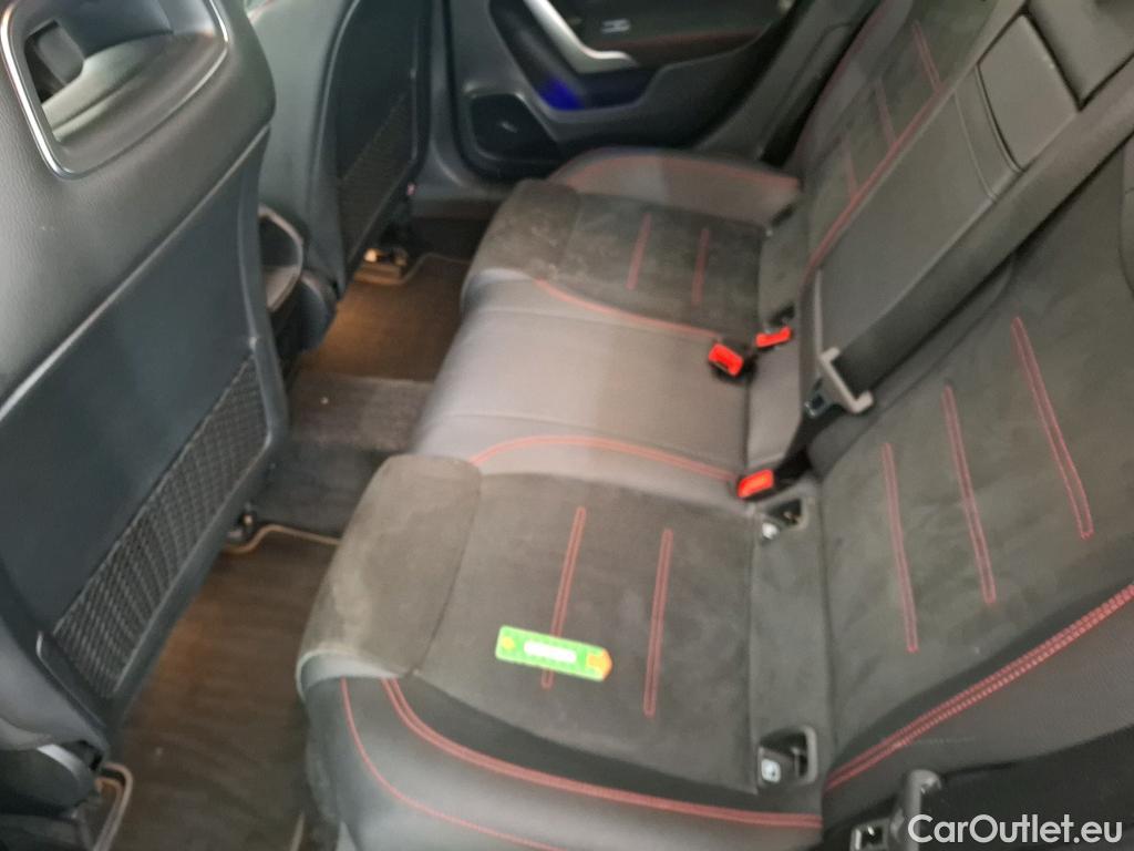  Mercedes  A-Klasse MERCEDES-BENZ Classe A Compact / 2018 / 5P / Berline A 250 e AMG Line 8G-DCT #62