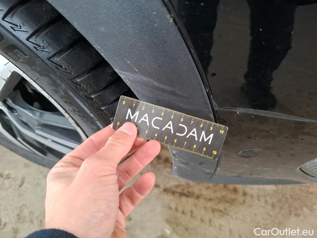  Peugeot  5008  GT Line 1.5 HDi 130CV BVA8 7 Sieges E6dT #38