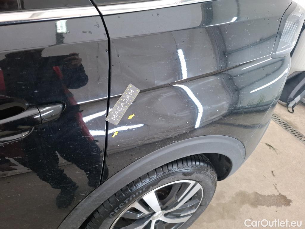  Peugeot  5008  GT Line 1.5 HDi 130CV BVA8 7 Sieges E6dT #44