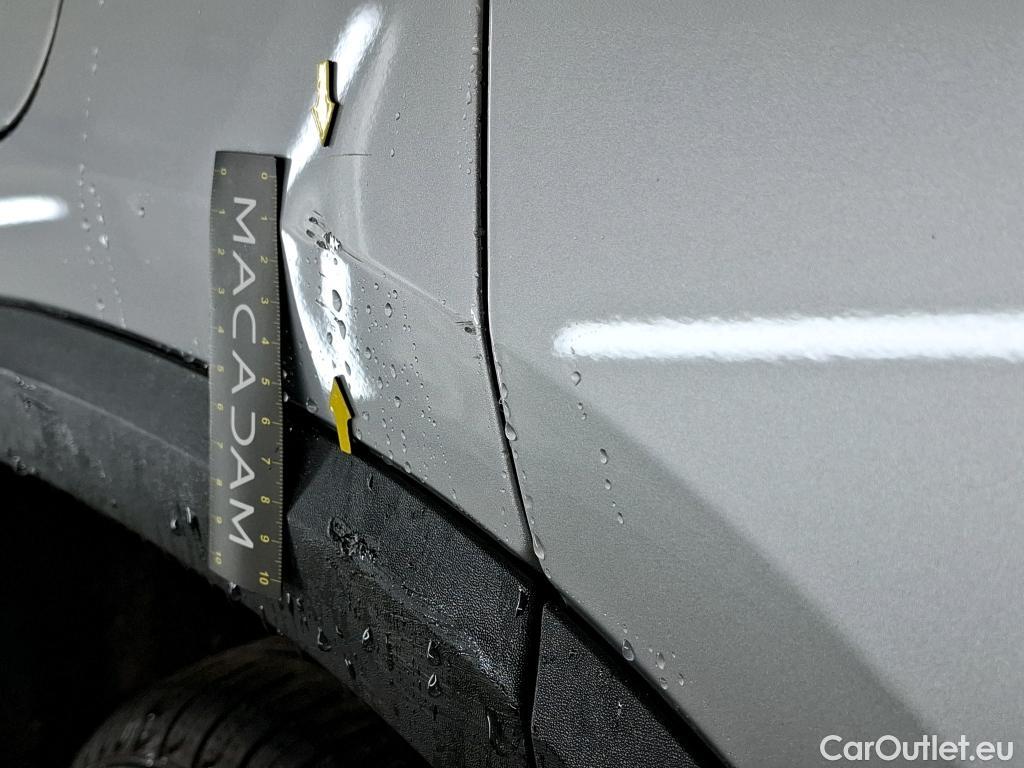  Mercedes  GLA MERCEDES-BENZ  / 2020 / 5P / SUV 1.3  250 e BUSINESS LINE DCT #36