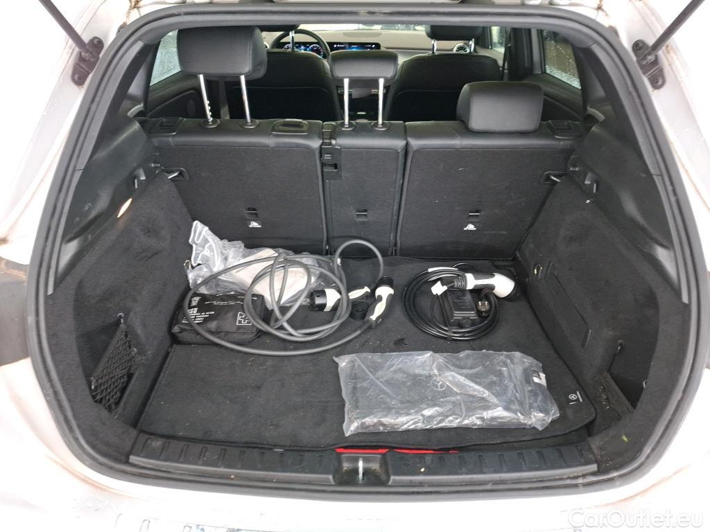  Mercedes  GLA MERCEDES-BENZ  / 2020 / 5P / SUV 1.3  250 e BUSINESS LINE DCT #75