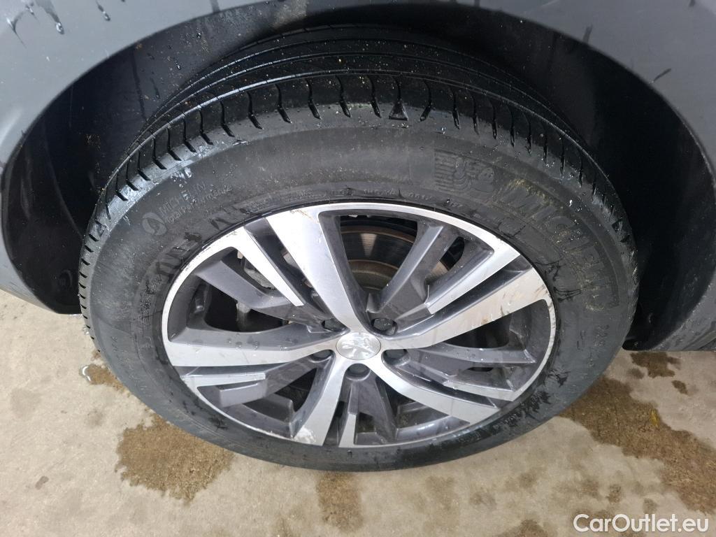  Peugeot  3008  Allure Pack 1.5 HDi 130CV BVA8 E6d #24