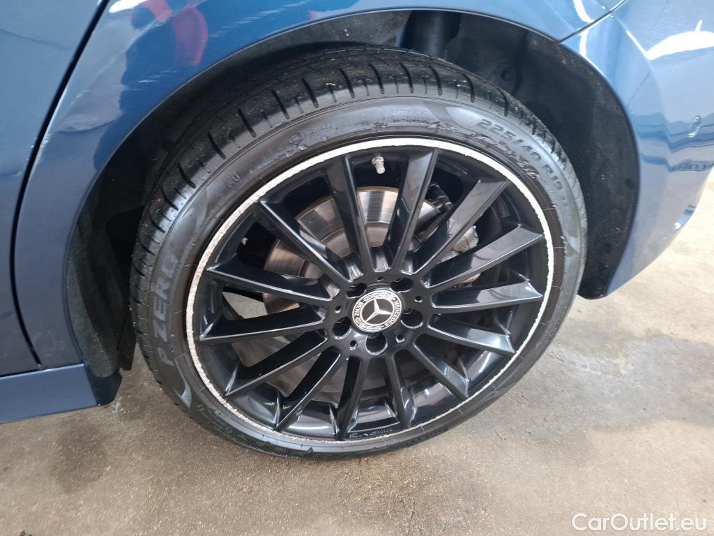  Mercedes  A-Klasse MERCEDES-BENZ Classe A Compact / 2018 / 5P / Berline A 250 e AMG Line 8G-DCT #47