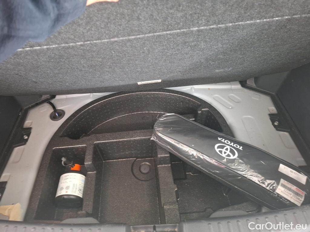  Toyota  Yaris TOYOTA  Hybride / 2019 / 5P / Berline Hybride 116h France Business #47