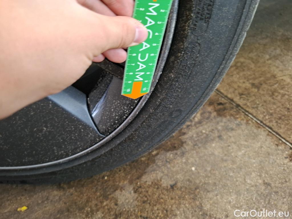  Tesla  Model 3 TESLA   2018  4P  Berline Propulsion #12