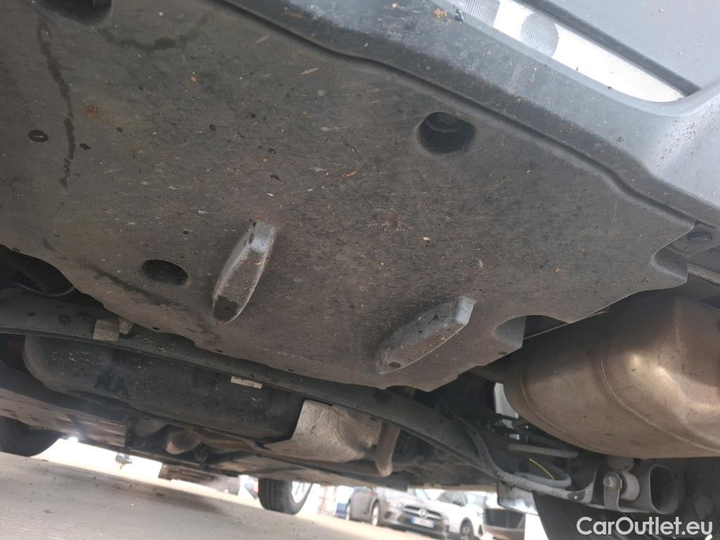  Toyota  Yaris TOYOTA  Hybride / 2019 / 5P / Berline Hybride 116h France Business #48