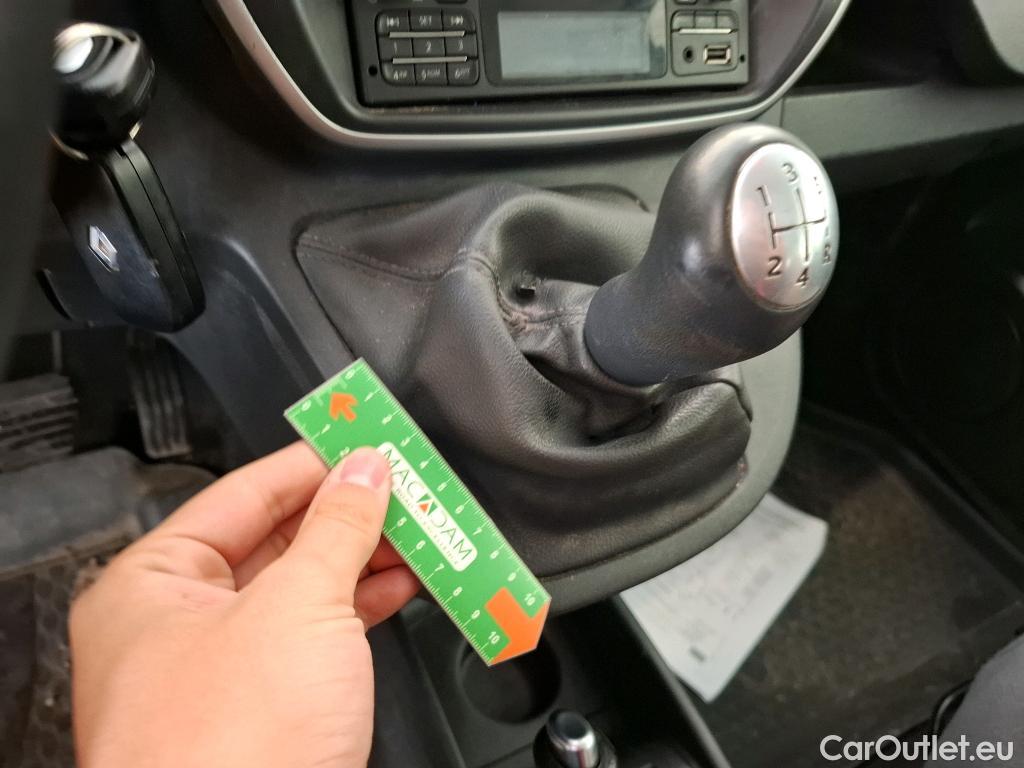  Renault  Kangoo  Zen 1.5 dCi 75CV BVM5 E6 #19