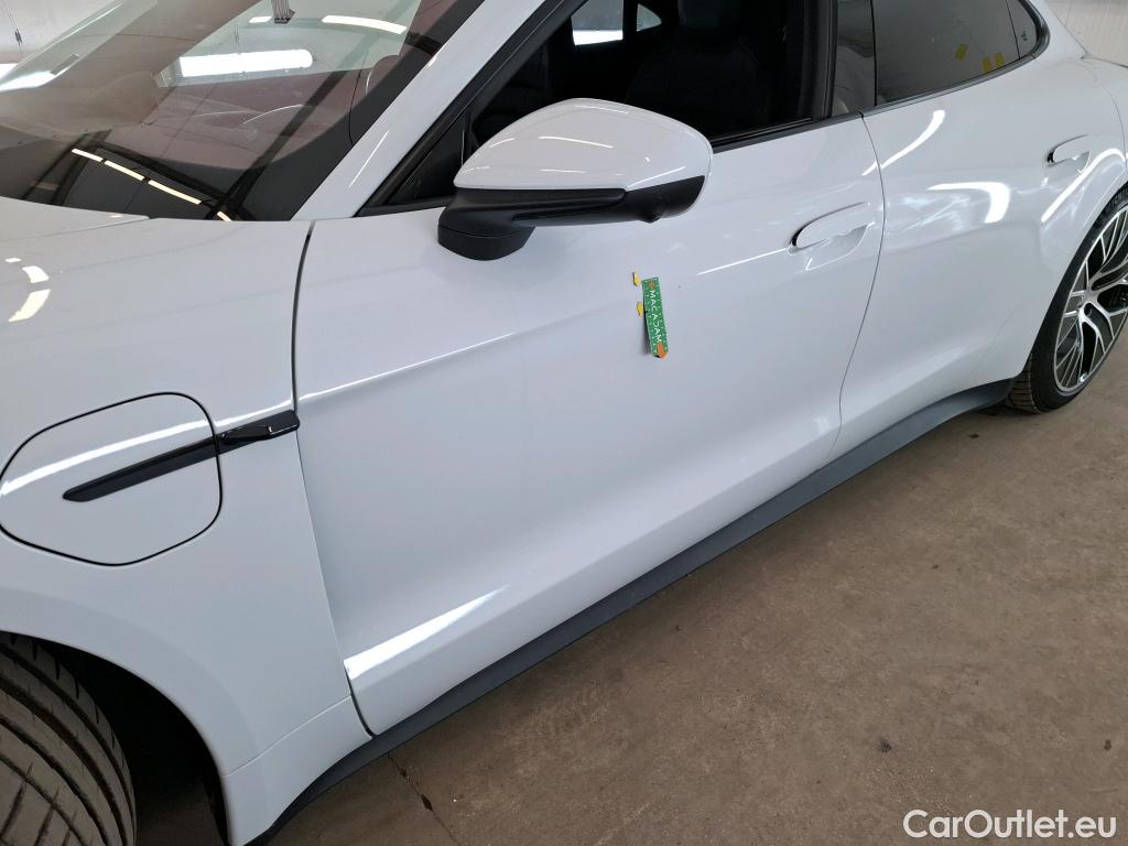  Porsche  Taycan  93kWh BVA #1