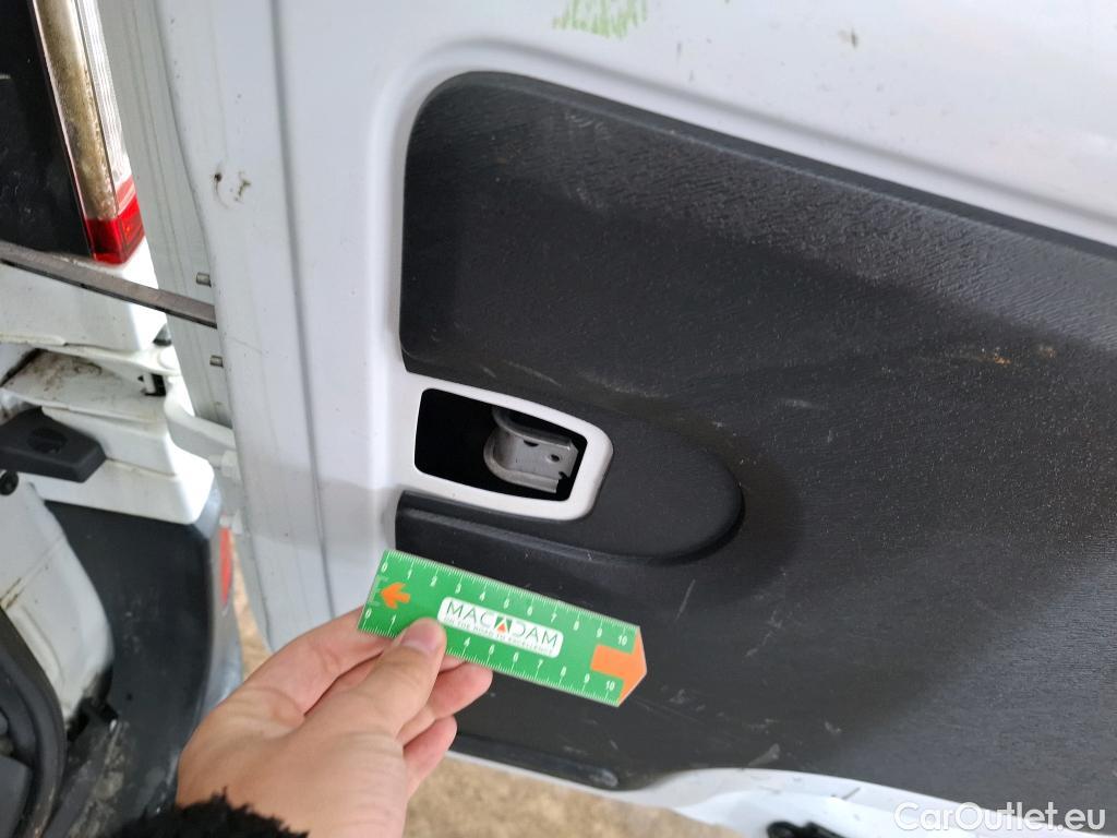  Renault  Kangoo  Zen 1.5 dCi 75CV BVM5 E6 #22