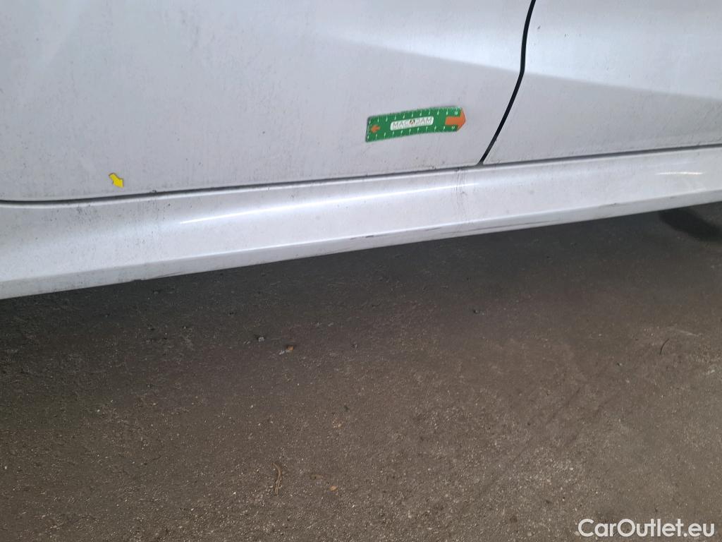  Toyota  Yaris TOYOTA  Hybride / 2019 / 5P / Berline Hybride 116h France Business #41