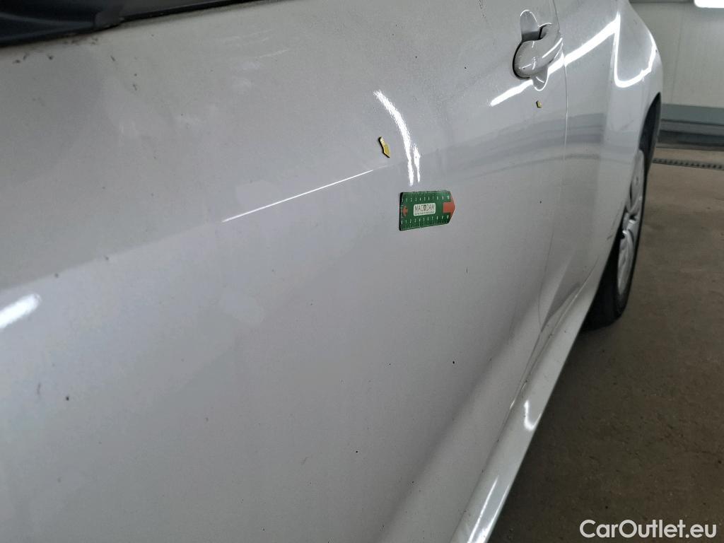  Toyota  Yaris TOYOTA  Hybride / 2019 / 5P / Berline Hybride 116h France Business #21