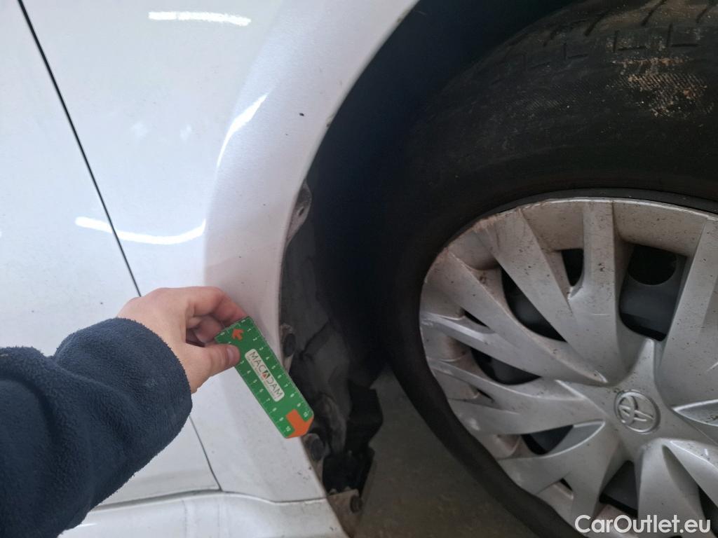  Toyota  Yaris TOYOTA  Hybride / 2019 / 5P / Berline Hybride 116h France Business #38