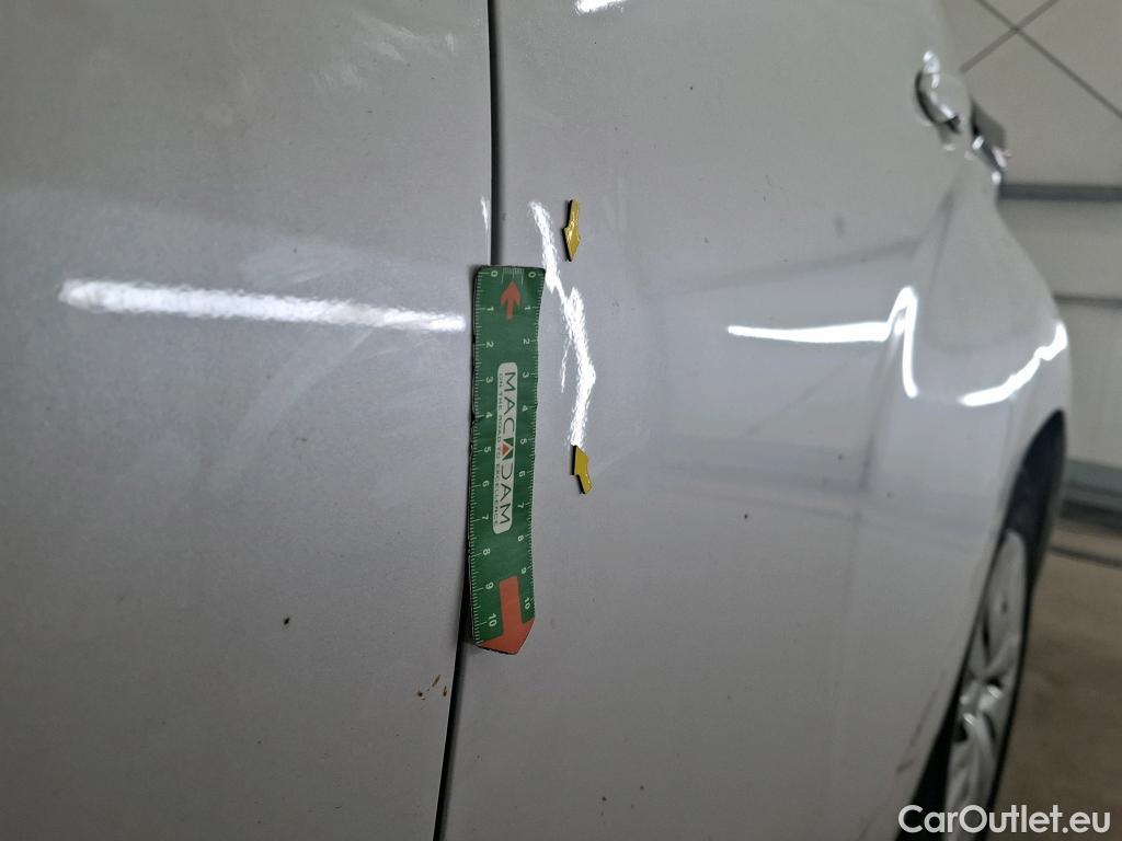  Toyota  Yaris TOYOTA  Hybride / 2019 / 5P / Berline Hybride 116h France Business #37