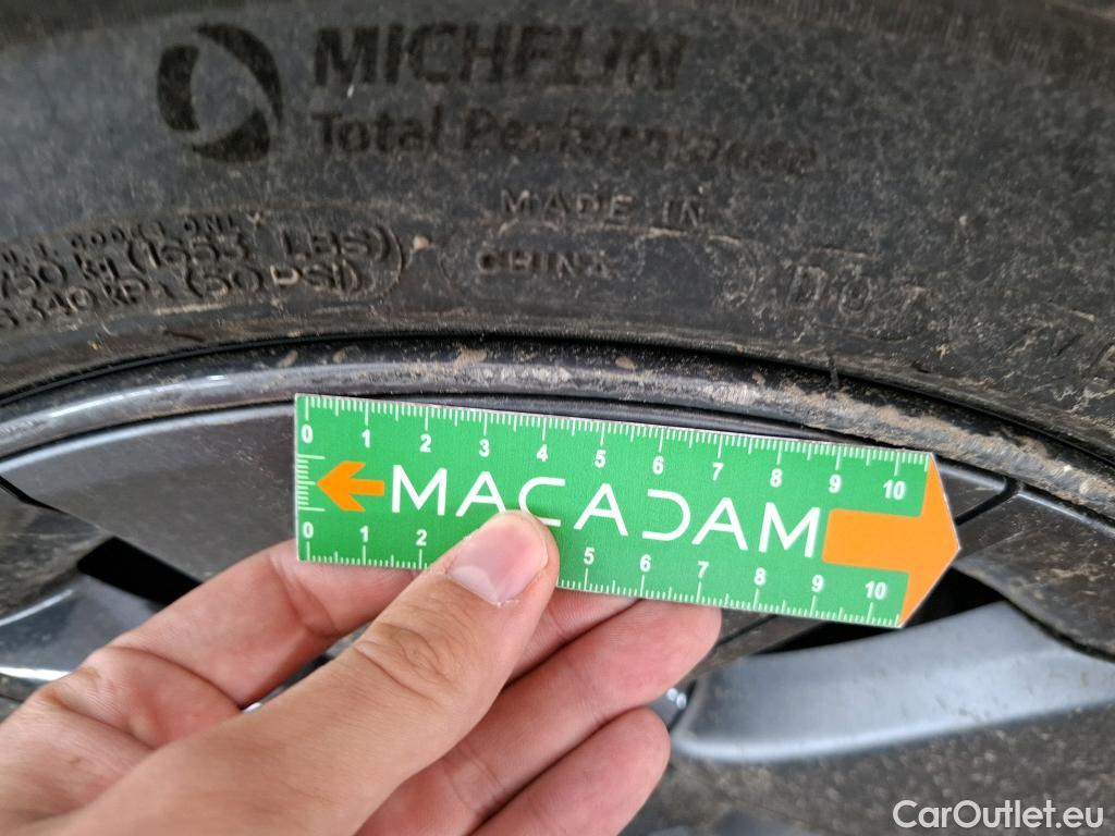  Tesla  Model 3 TESLA   2018  4P  Berline Propulsion #7