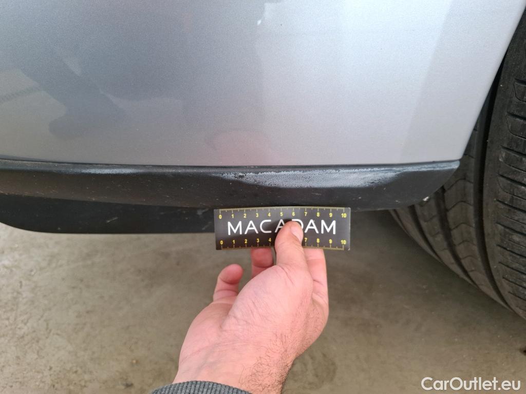  Porsche  Taycan  79kWh BVA #8