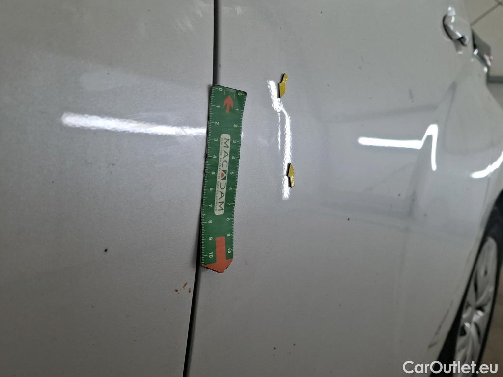  Toyota  Yaris TOYOTA  Hybride / 2019 / 5P / Berline Hybride 116h France Business #36