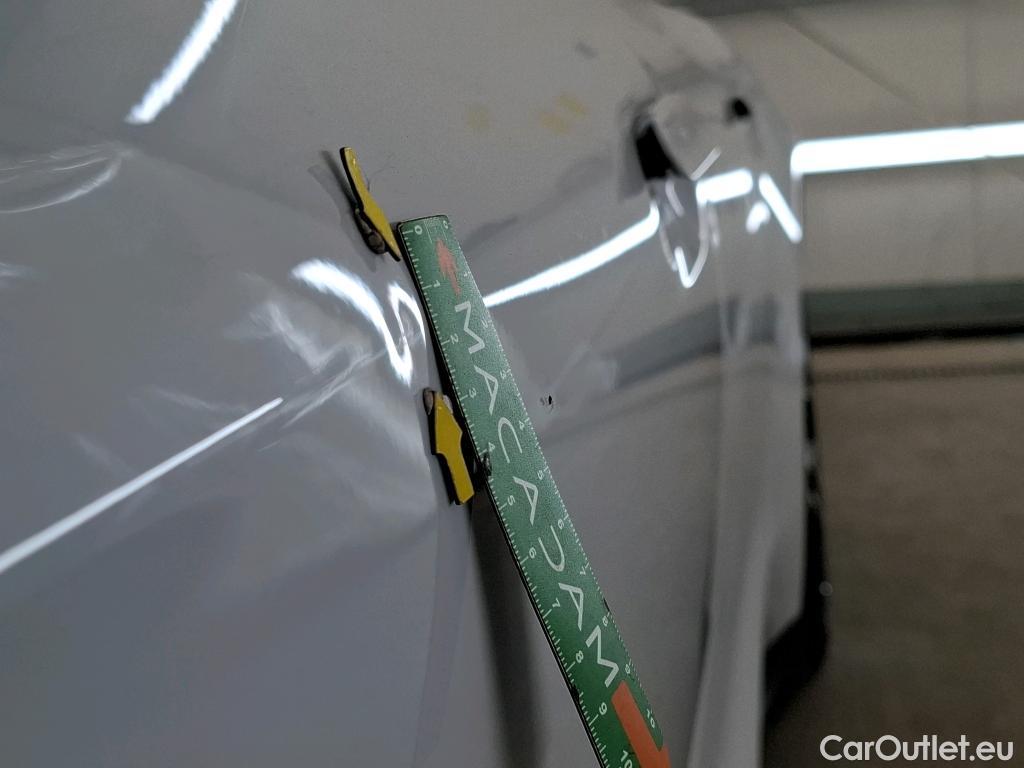  Porsche  Taycan  93kWh BVA #2